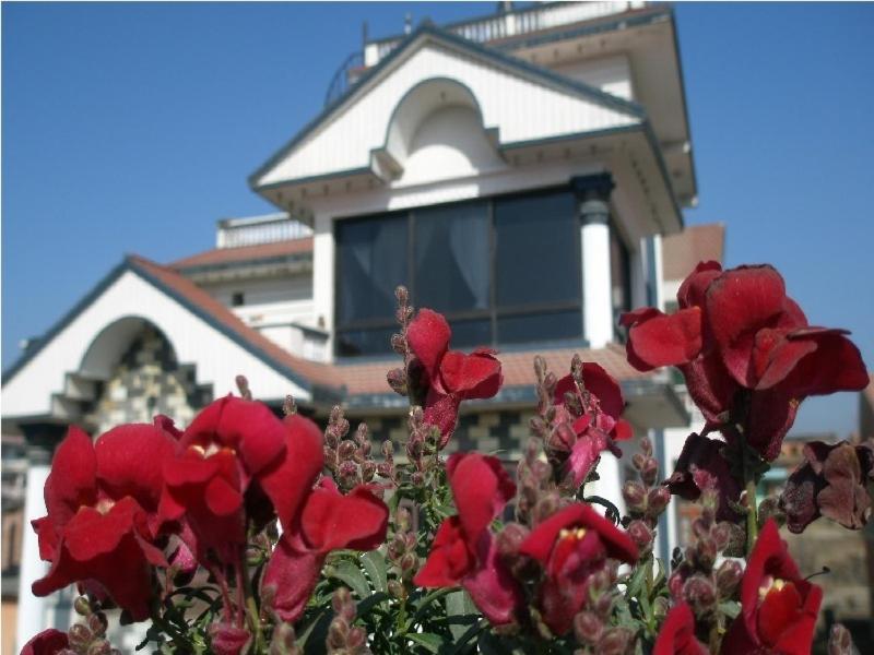 Chef House Resort Kathmandu Exterior foto